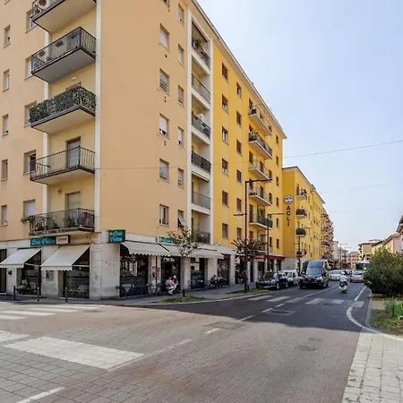Apartman Stazione-metro Luxury